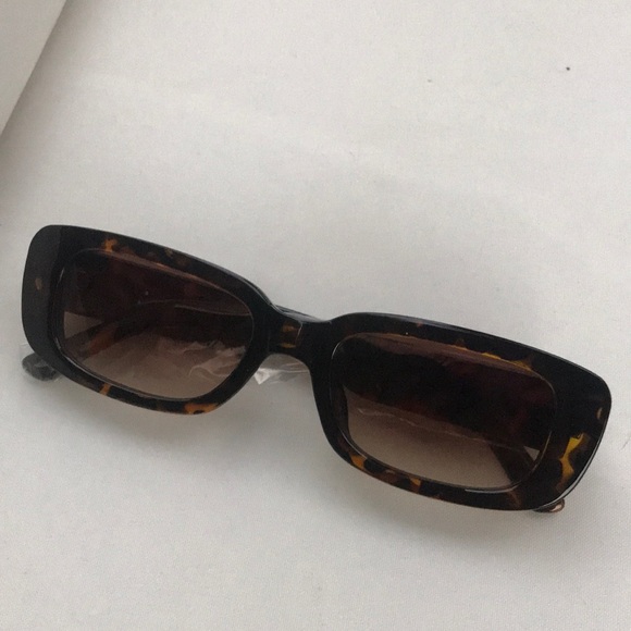 ⭐️BLOGGER FAV Sunglasses Retro Rectangle Tortoise - Picture 4 of 13